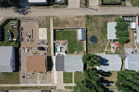 803 13th Ave W, Williston, ND 58801 photo 4