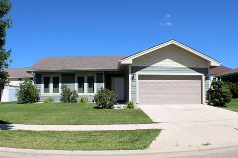 3726 Prairie Commons St, Williston, ND 58801 photo 1