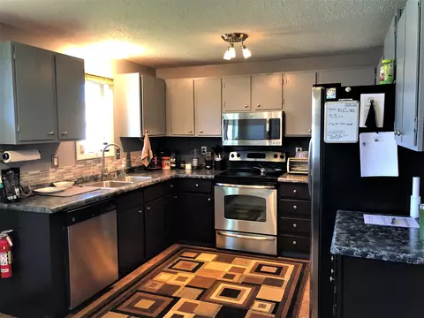 2107 19th Ave W, Williston, ND 58801 photo 4