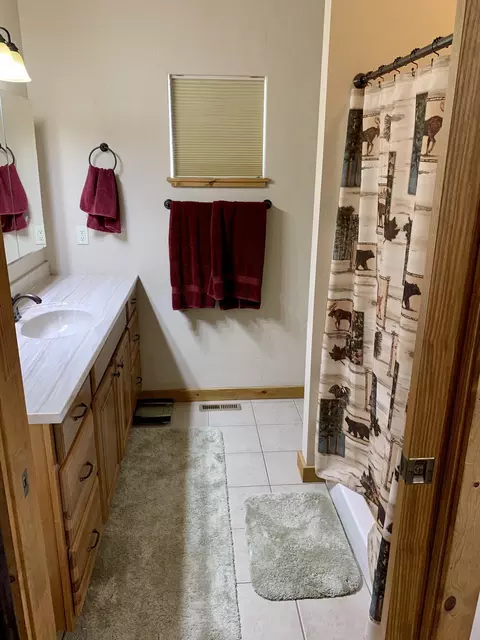 14064 Southview St, Williston, ND 58801 photo 28