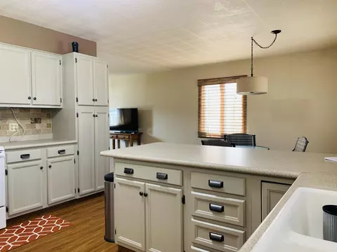 1814 17th Ct W, Williston, ND 58801 photo 9