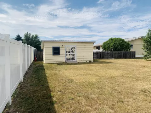 1814 17th Ct W, Williston, ND 58801 photo 86