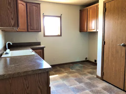 81 70th St E, Williston, ND 58801 photo 8