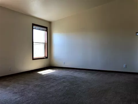 81 70th St E, Williston, ND 58801 photo 9