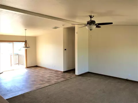 81 70th St E, Williston, ND 58801 photo 3