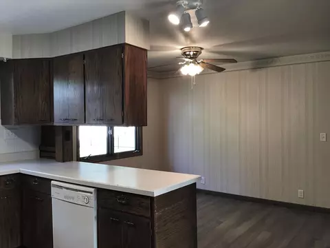 926 16th Ave W, Williston, ND 58801 photo 8