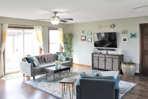 13082 Sandy St, Arnegard, ND 58835 photo 2