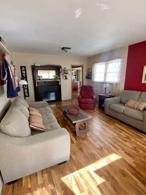 902 2nd Ave W, Williston, ND 58801 photo 9