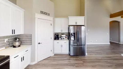 5988 Juniper Dr NW, Williston, ND 58801 photo 10