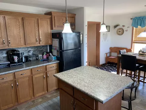 14195 Basin Loop, Williston, ND 58801 photo 9