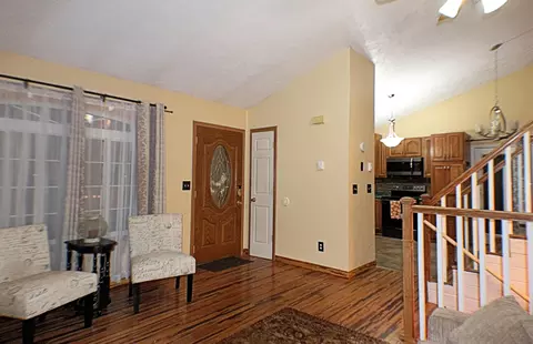 1705 28th St W, Williston, ND 58801 photo 9