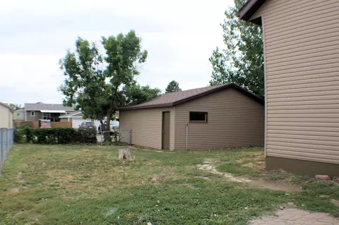 1705 28th St W, Williston, ND 58801 photo 4