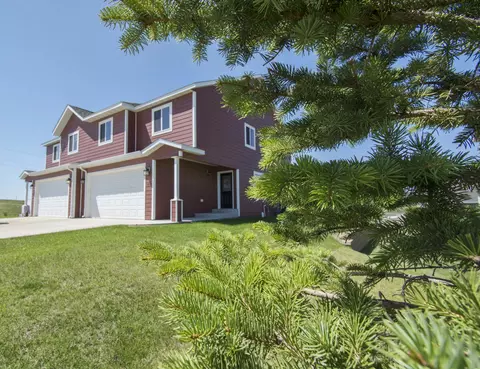 5805 Vanessa Ave, Williston, ND 58801 photo 2