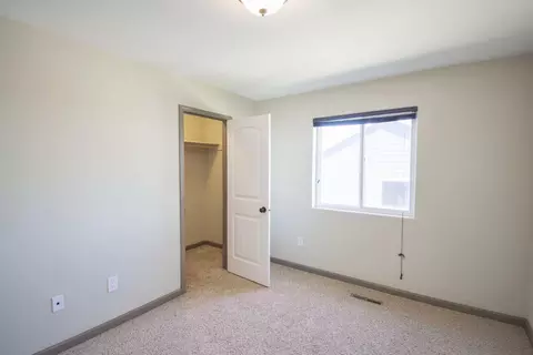 5805 Vanessa Ave, Williston, ND 58801 photo 27