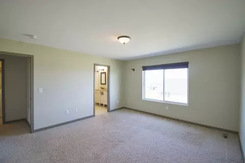 5805 Vanessa Ave, Williston, ND 58801 photo 31
