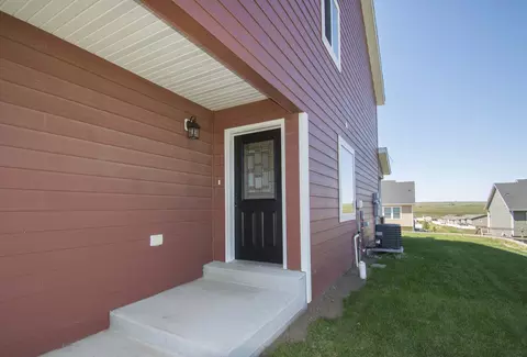 5805 Vanessa Ave, Williston, ND 58801 photo 7