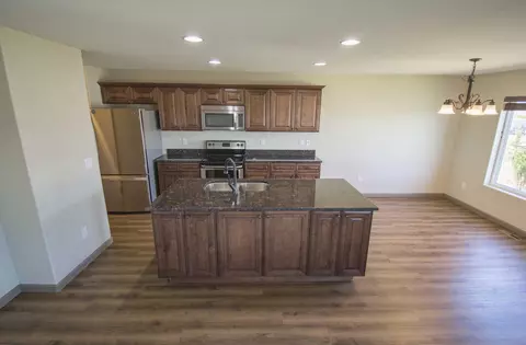5805 Vanessa Ave, Williston, ND 58801 photo 10