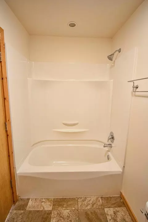 1901 Timbers St, Williston, ND 58801 photo 40