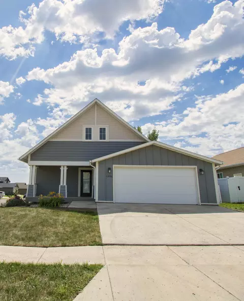 1901 Timbers St, Williston, ND 58801 photo 3