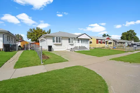 1214 4th St W, Williston, ND 58801 photo 2