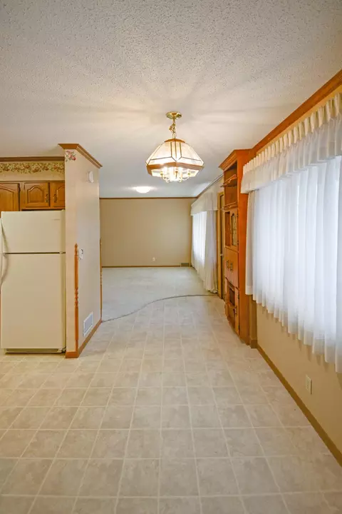 1214 4th St W, Williston, ND 58801 photo 17