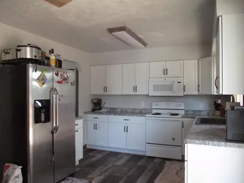 2401 University Ave, Williston, ND 58801 photo 6
