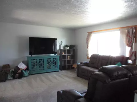 2401 University Ave, Williston, ND 58801 photo 3
