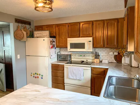 1015 18th St E, Williston, ND 58801 photo 9