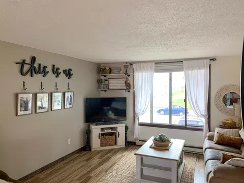 1015 18th St E, Williston, ND 58801 photo 3