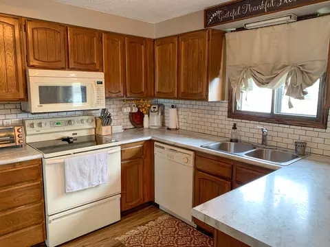1015 18th St E, Williston, ND 58801 photo 10