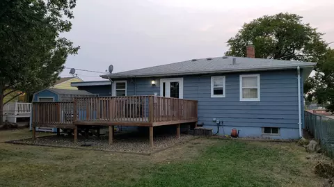 1312 4th Ave W, Williston, ND 58801 photo 5