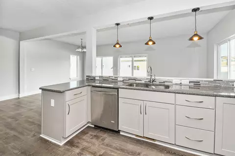 2010 18th Ave W, Williston, ND 58801 photo 7