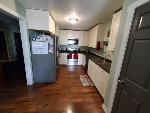 2724 29th St W, Williston, ND 58801 photo 8