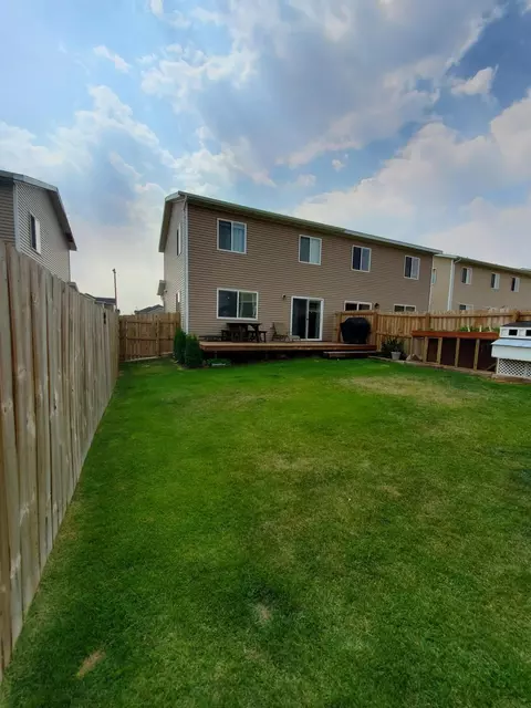 2724 29th St W, Williston, ND 58801 photo 2