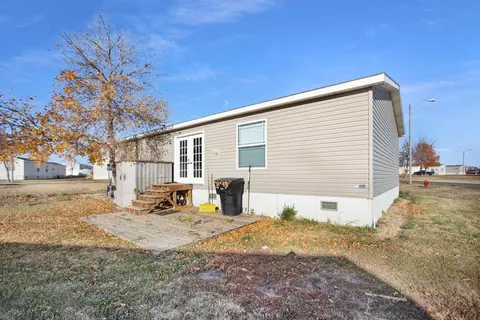 3534 20th Ave W, Williston, ND 58801 photo 4