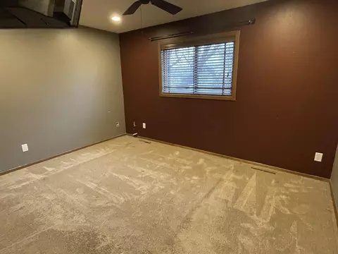 1902 28th St W, Williston, ND 58801 photo 6