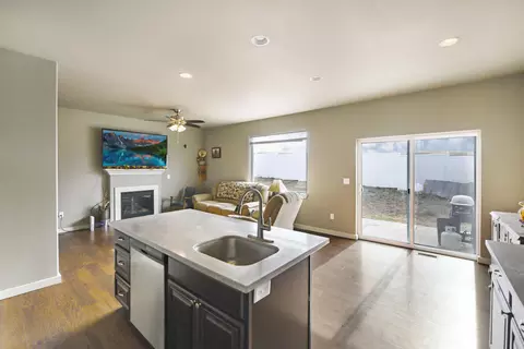 13688 Kristina St, Williston, ND 58801 photo 9