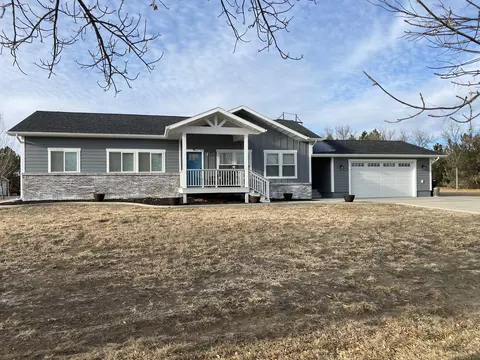 7101 3rd Ave E, Williston, ND 58801 photo 1