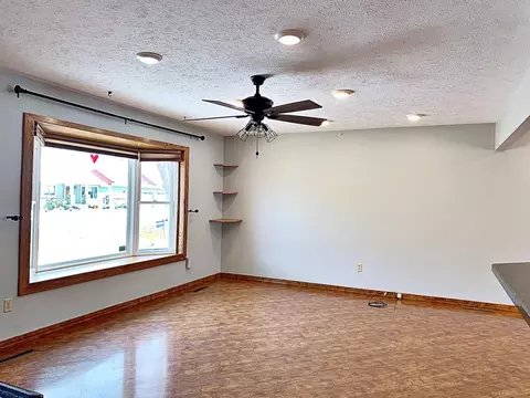 1809 14th Ave W, Williston, ND 58801 photo 20