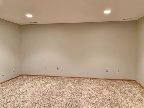 1809 14th Ave W, Williston, ND 58801 photo 30