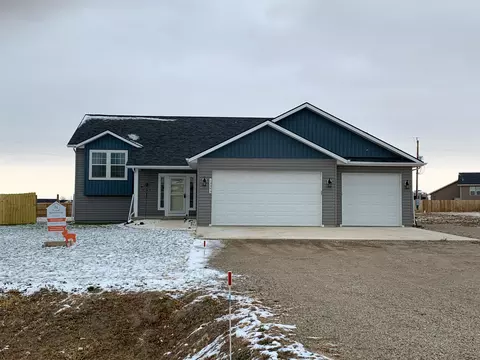 13343 River Meadow St, Williston, ND 58801 photo 1