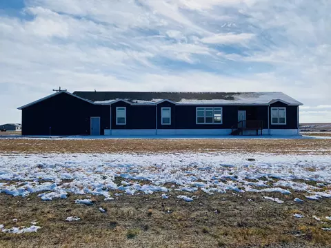14192 Summit St, Williston, ND 58801 photo 1