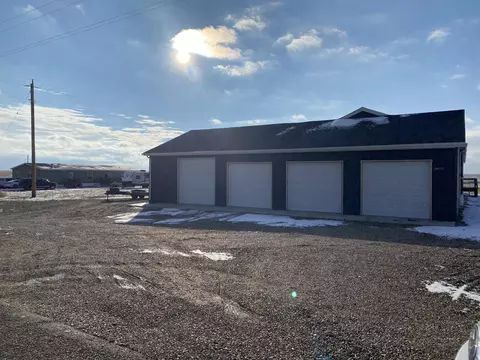 14192 Summit St, Williston, ND 58801 photo 18