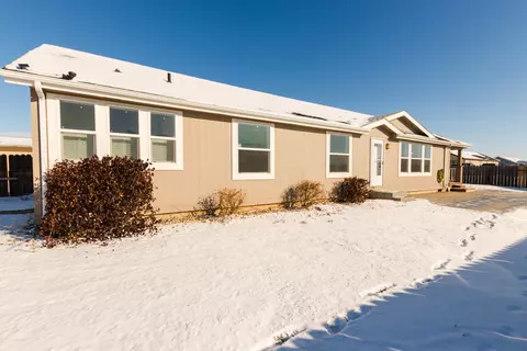 5615 Stoneview Ave, Williston, ND 58801 photo 4