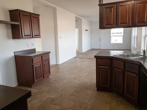 13846 Charlson St, Williston, ND 58801 photo 9