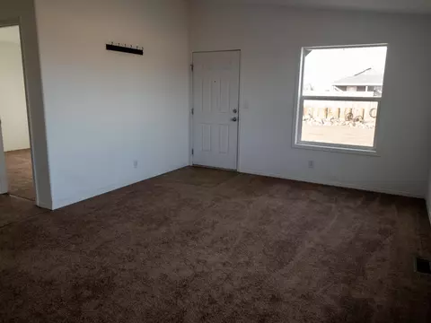 13846 Charlson St, Williston, ND 58801 photo 4