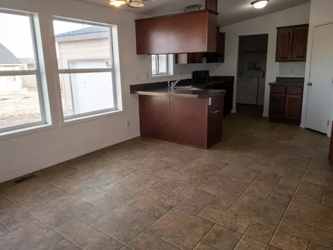 13846 Charlson St, Williston, ND 58801 photo 5