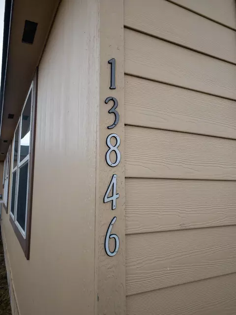 13846 Charlson St, Williston, ND 58801 photo 2