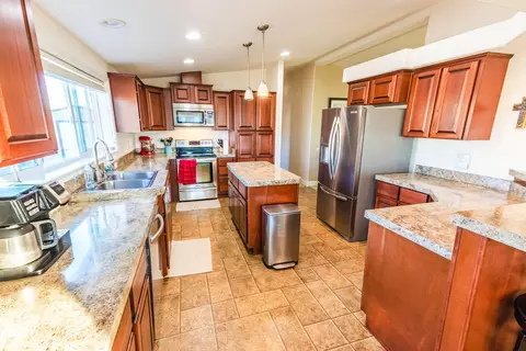 5624 Stoneview Ave, Williston, ND 58801 photo 8