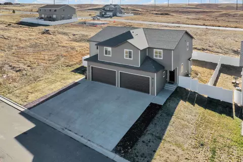 13686 Kristina St, Williston, ND 58801 photo 33